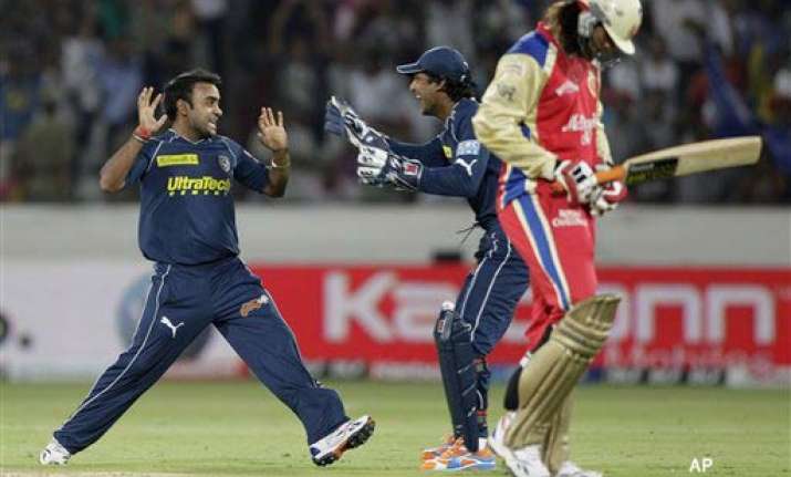 sanga advises deccan team mates to build winning momentum