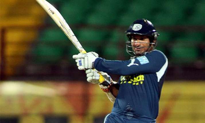ishant scripts chargers win with a sensational five for 12