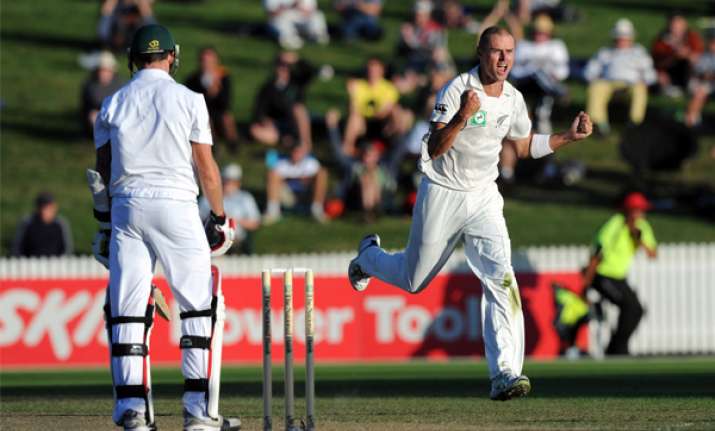 nz trails by 3 runs at stumps on day 2 2nd test