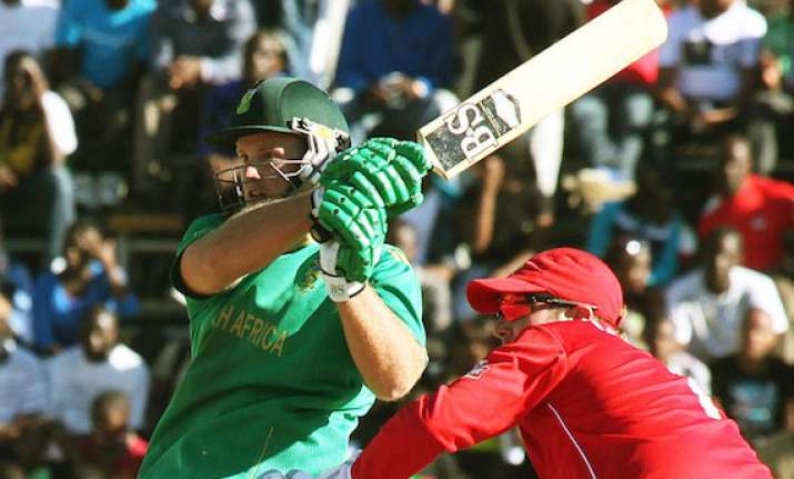 south africa beats zimbabwe by 6 wickets