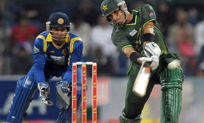 pak decimates sri lanka in twenty20
