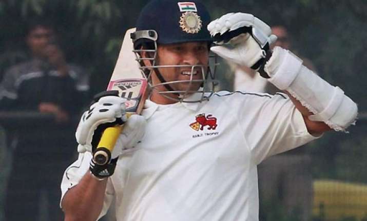 tendulkar receives award for fastest ton in ranji