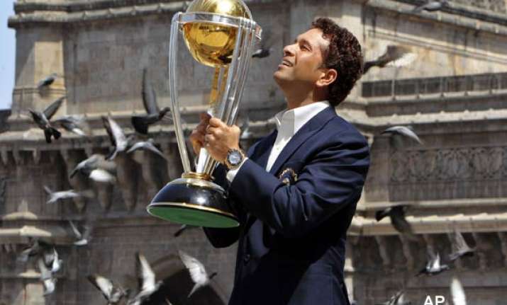 tendulkar declines to speculate on future