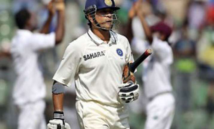 tendulkar finds support from viswanathan anand