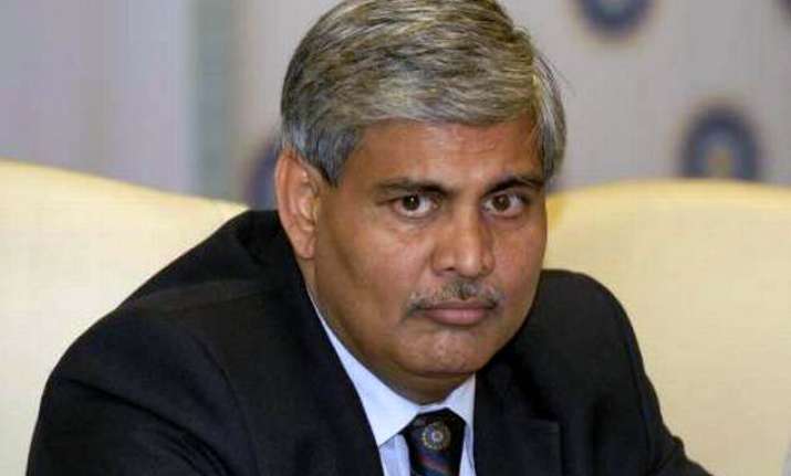 there s is no one in bcci to take on srinivasan rues manohar