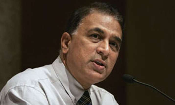 this is not the right time to remove dhoni says gavaskar