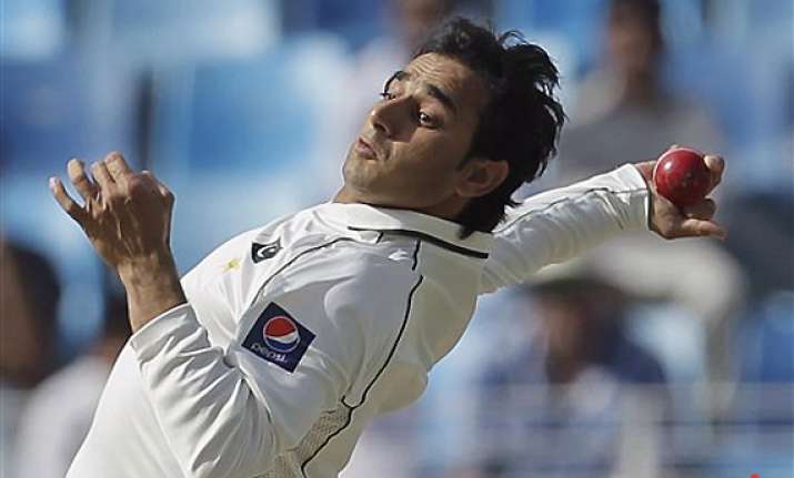 veteran spinners divided on legality of ajmal s bowling