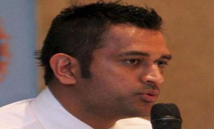 we will be forced to play with five specialist bowlers dhoni