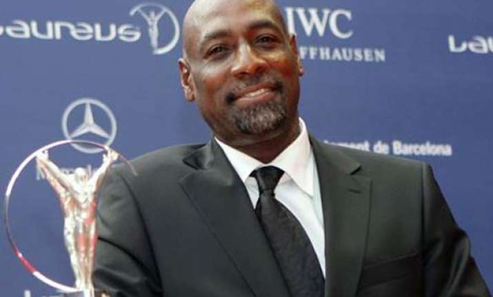 with fielding improved india are favourites viv