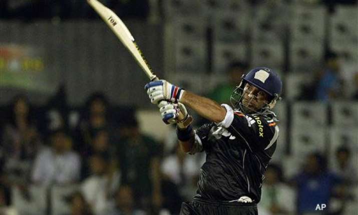 yuvraj hails pune bowlers for easy win