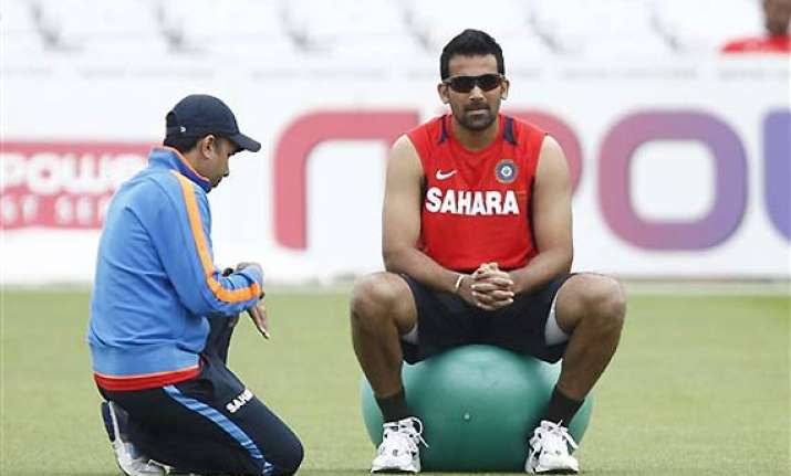 zaheer ruled out gambhir doubtful for second test dhoni