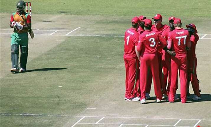 zimbabwe beats bangladesh in first odi