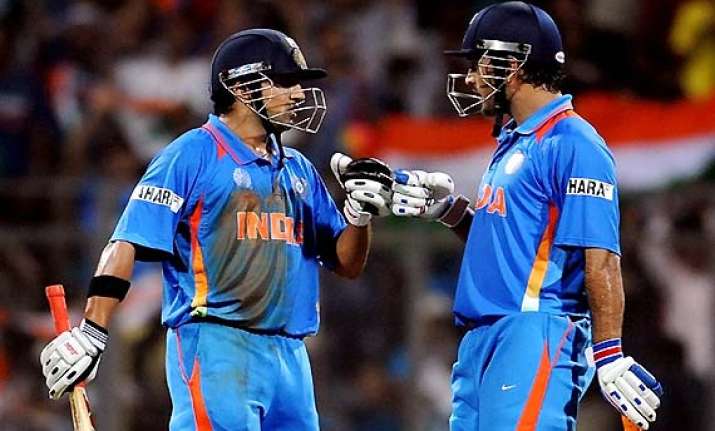 dhoni miffed with gautam gambhir s attitude and on field