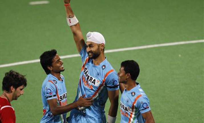 fans celebrate hockey captain sandeep s birthday
