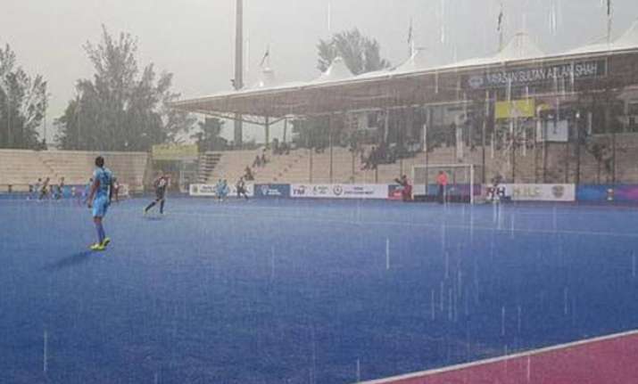 azlan shah cup india concede late goal to lose 1 2 to new