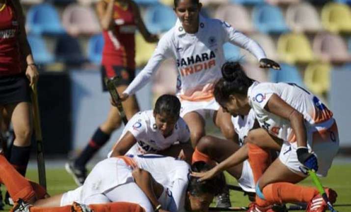 indian girls go down fighting 2 4 to korea