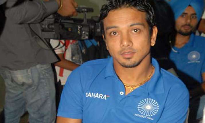 indian captain chetri promises free flowing hockey in