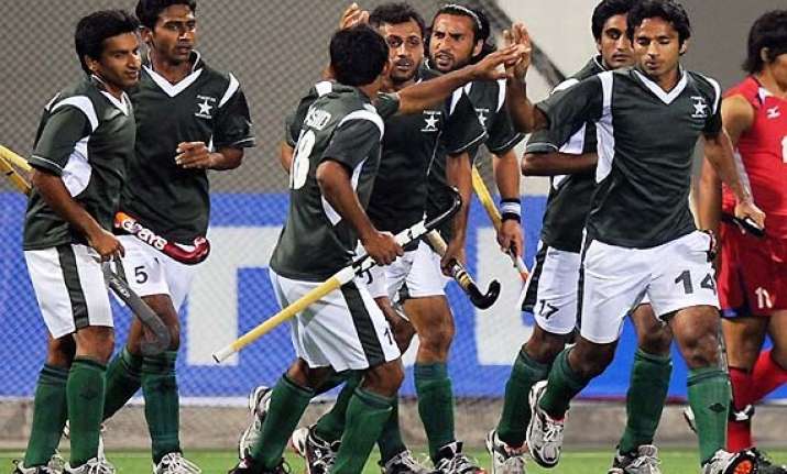 phf hails inclusion of pakistani players in hil