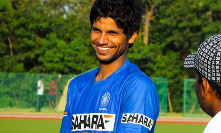 rupinder s injury concern for india ahead of semi against sa