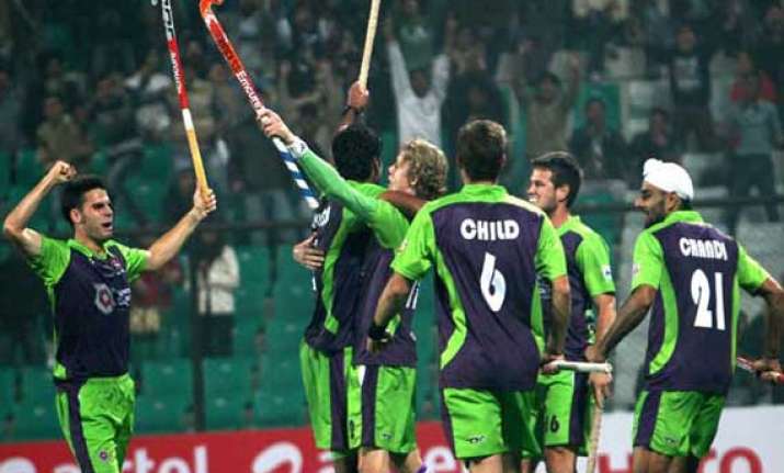 teams set for hil semifinals
