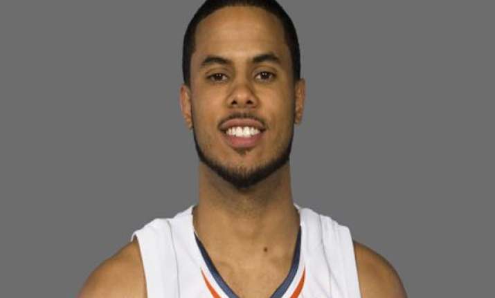 augustin joins raptors