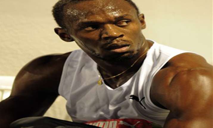 blake pulls a stunner beats bolt in 100