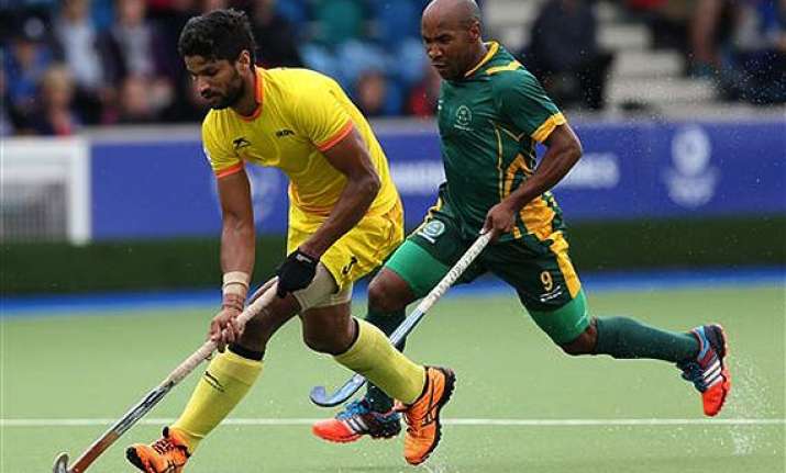 cwg 2014 india beat south africa 5 2 qualify for hockey