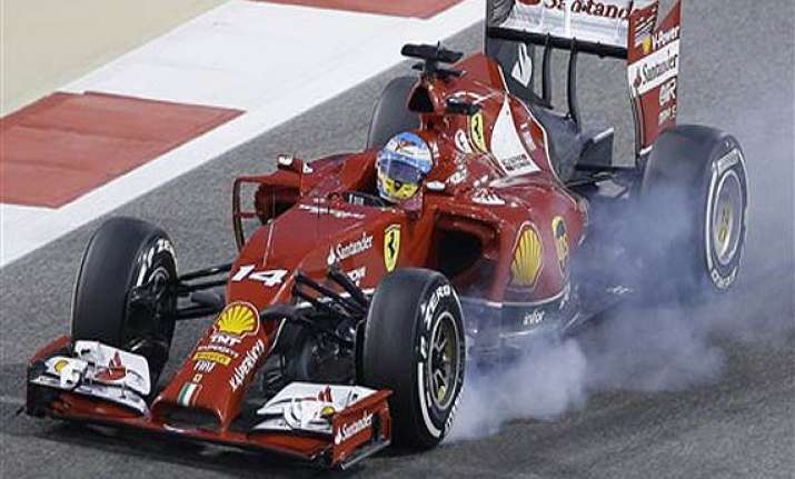 chinese gp fernando alonso sets the pace