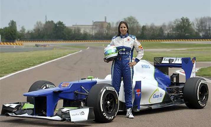 de silvestro completes 1st day of f1 testing