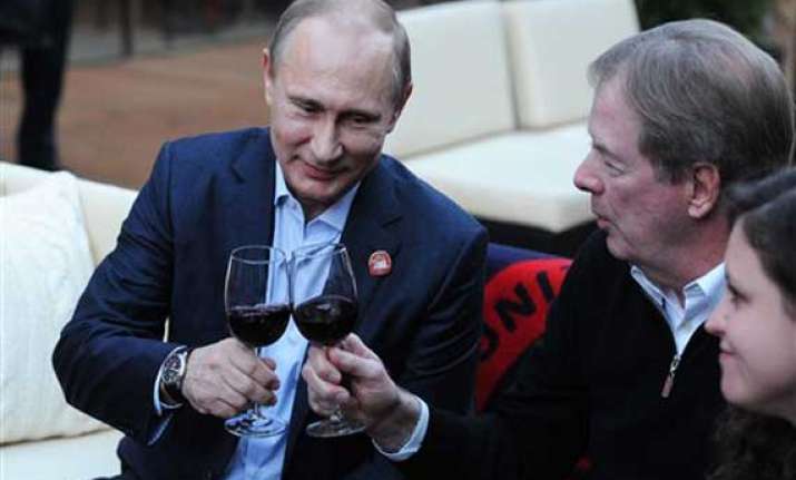 guess who dropped by usa house vladimir putin