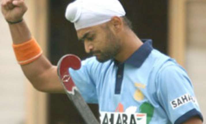 sandeep scores four but canada holds india to draw