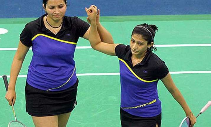 jwala ashwini enter second round at all england