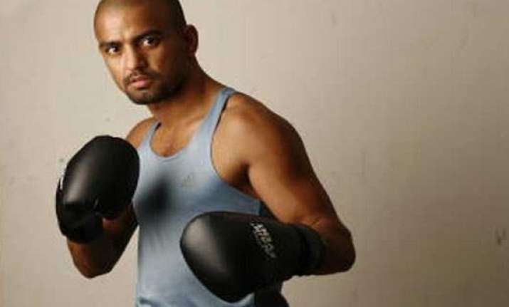 akhil suggests he would not have behaved like sarita
