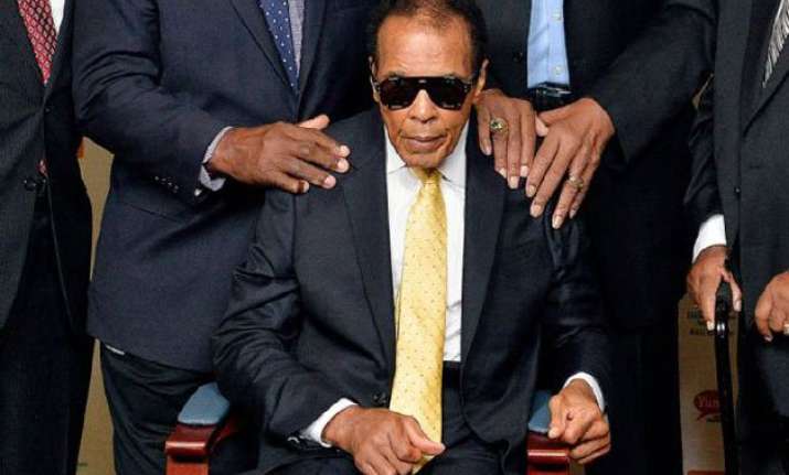 boxing great muhammad ali released from hospital