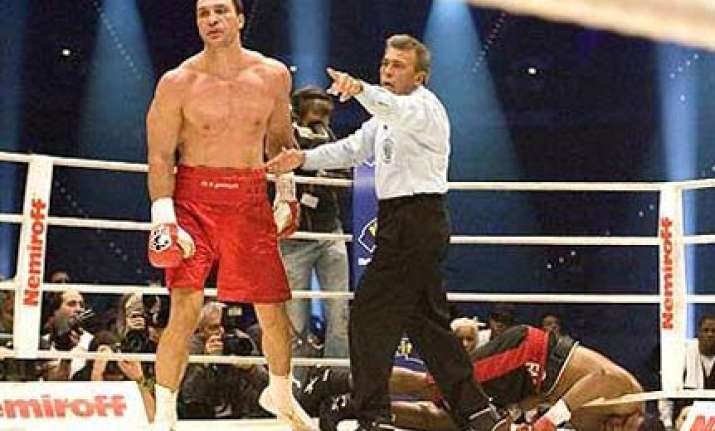 world heavyweight champ klitschko knocks out chambers