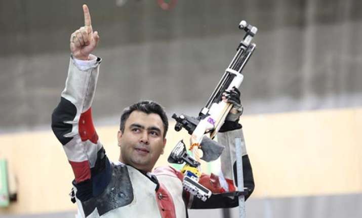 gagan narang wins world cup bronze secures quota for rio