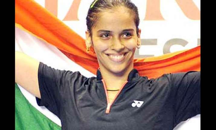 saina sails into world badminton quarters