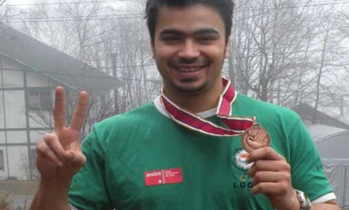 luger keshavan wins gold in asian championship