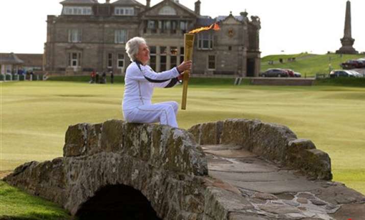 olympic torch relay to stop by buckingham palace