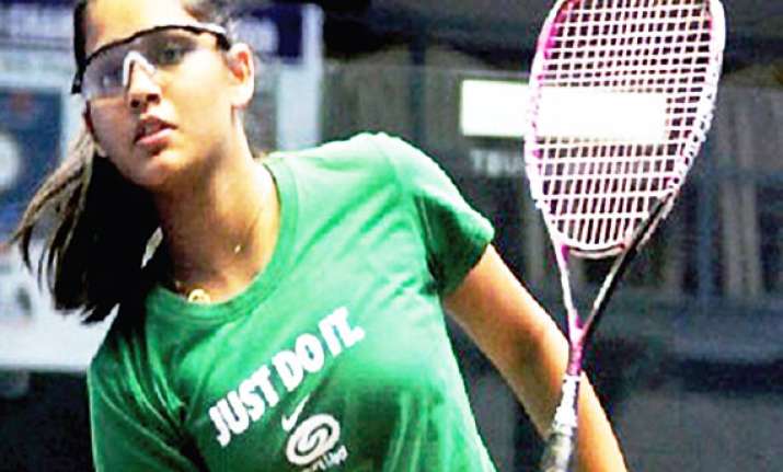 pallikal first indian to break into top 10