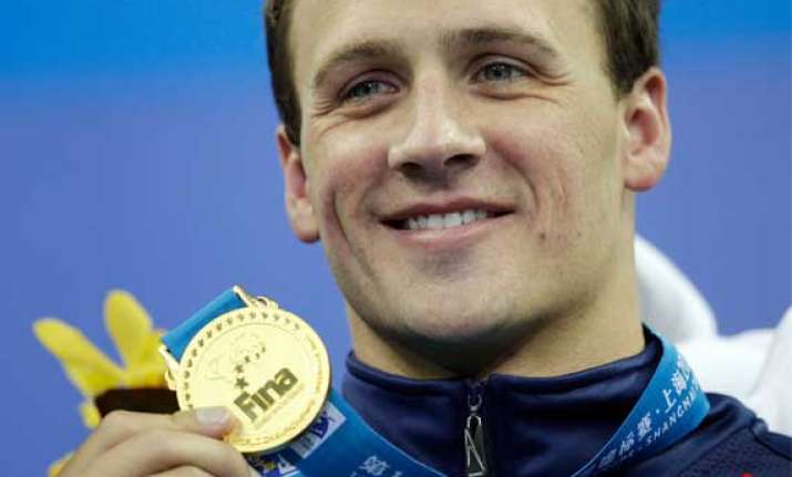 ryan lochte sets world record in 200 individual medley
