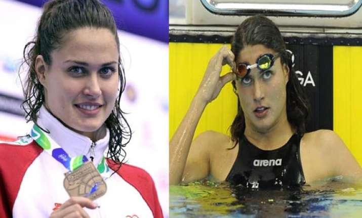 watch images of blue eye stunning swimmer zsuzsanna jakabos