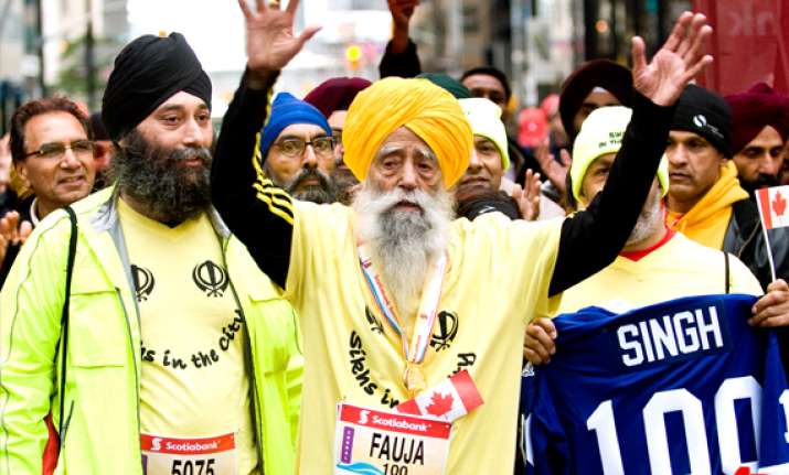 100 year old india born marathoner finishes race