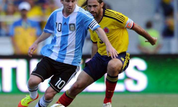argentina beats colombia messi aguero score