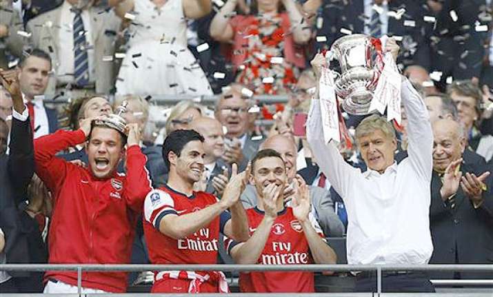 arsenal ends 9 year title drought with fa cup win