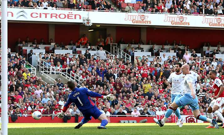 arsenal beats aston villa to cement 3rd place