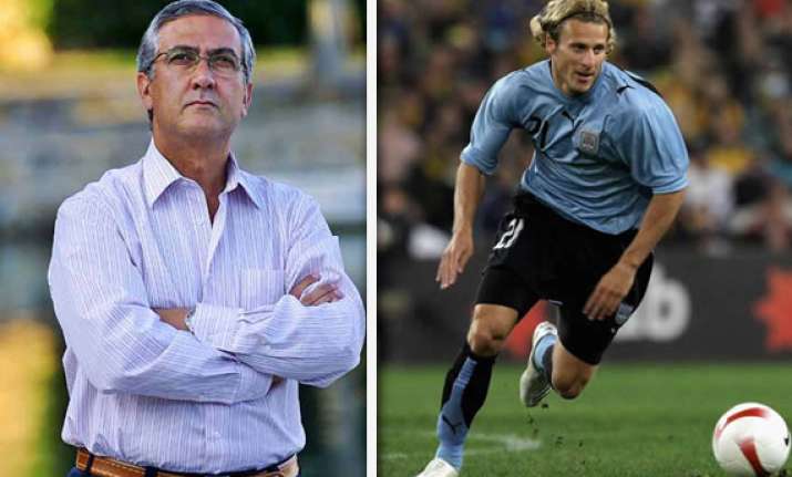 atletico says forlan hours from inter move