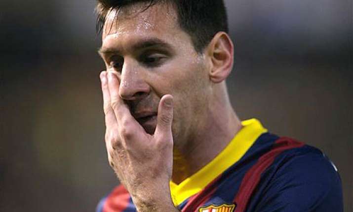 barcelona defends lionel messi offers him a better contract