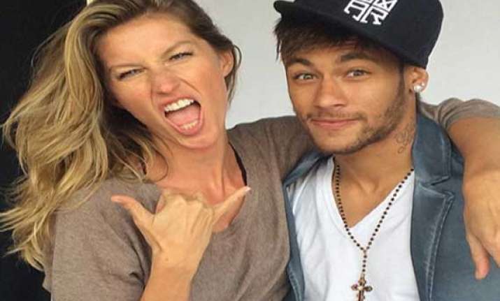 barcelona star neymar poses with brazilian supermodel gisele