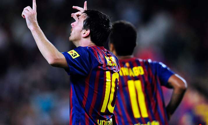 barcelona routs villarreal 5 0 in spanish opener